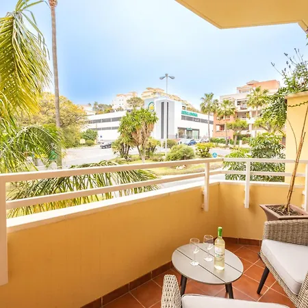 Stylish 2br With Big Terrace Near And Golf דירה