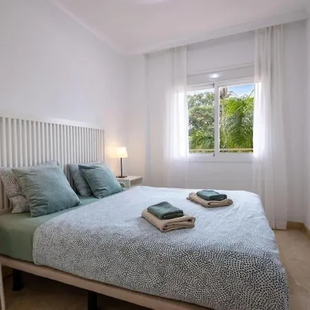 דירה Stylish 2br With Big Terrace Near And Golf *