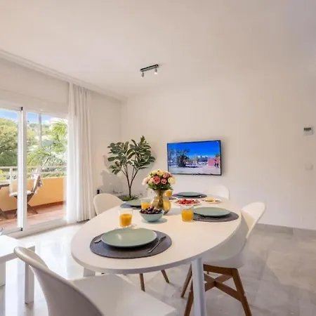 Stylish 2br With Big Terrace Near And Golf דירה בנאלמדנה